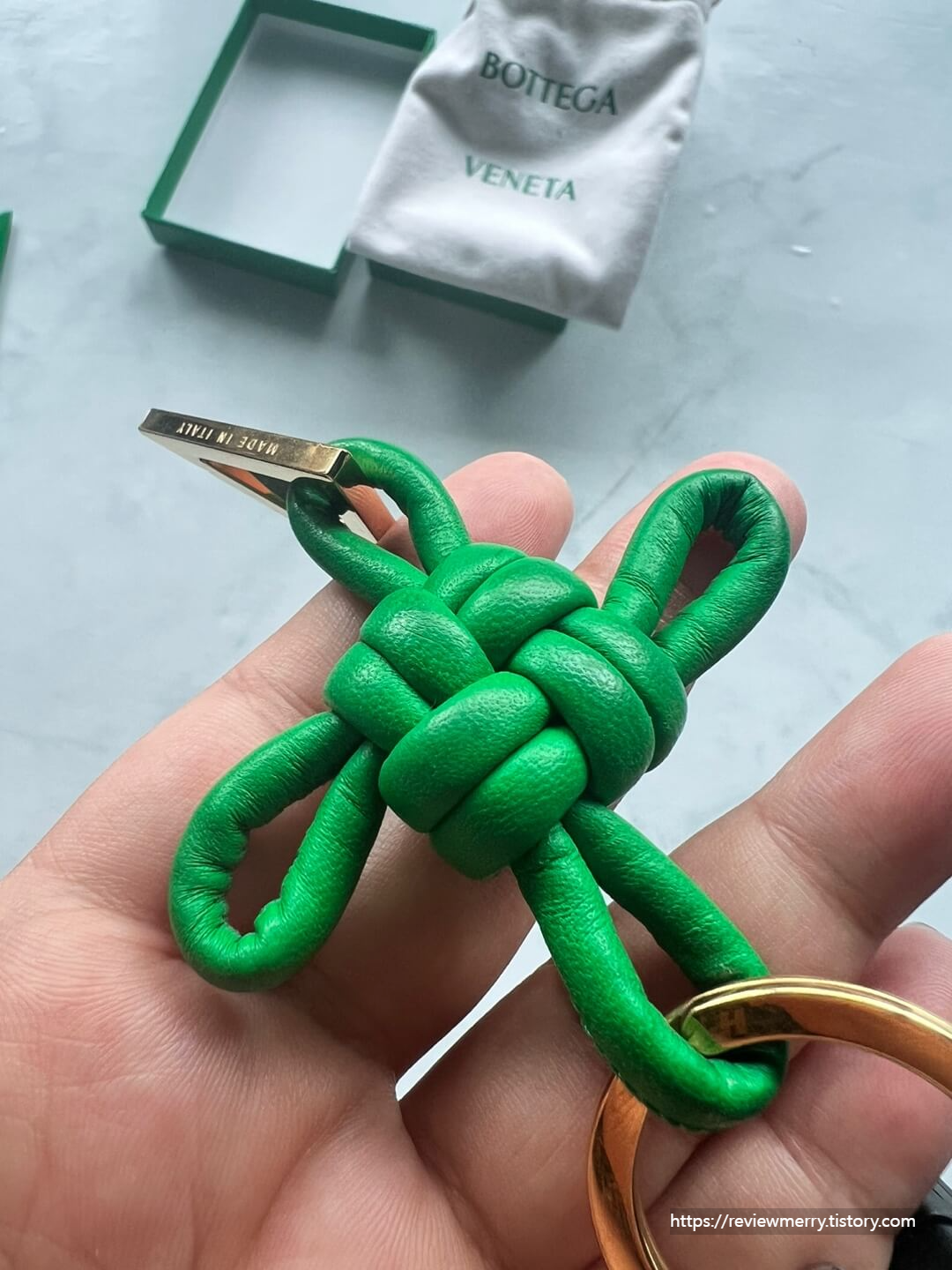 가죽 꼬임 디자인 사진