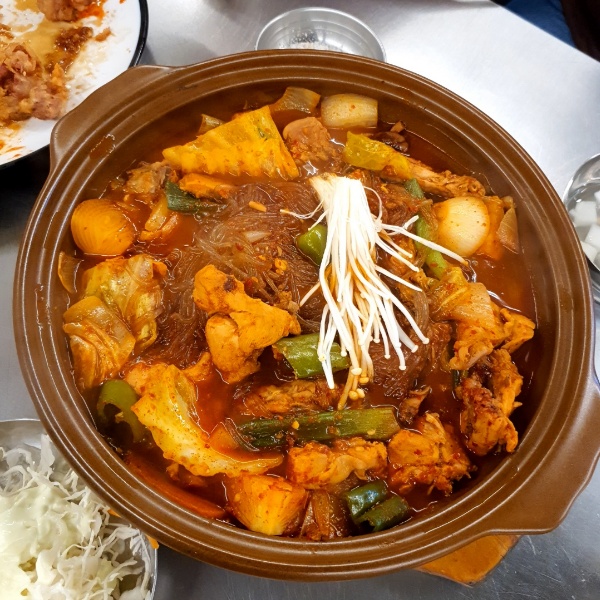 뚝배기 찜닭