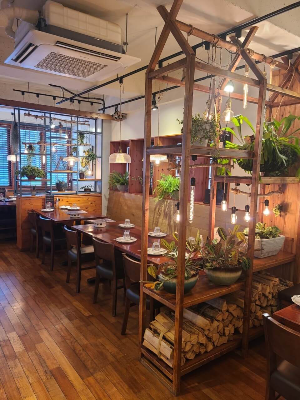 율리나폴리 내부