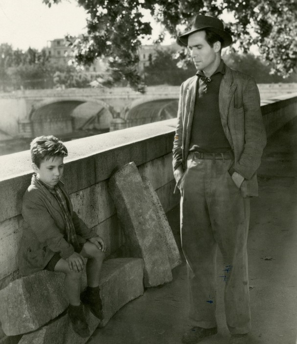 자전거 도둑 영화 추천 다시보기 줄거리 결말 후기 리뷰 스포일러