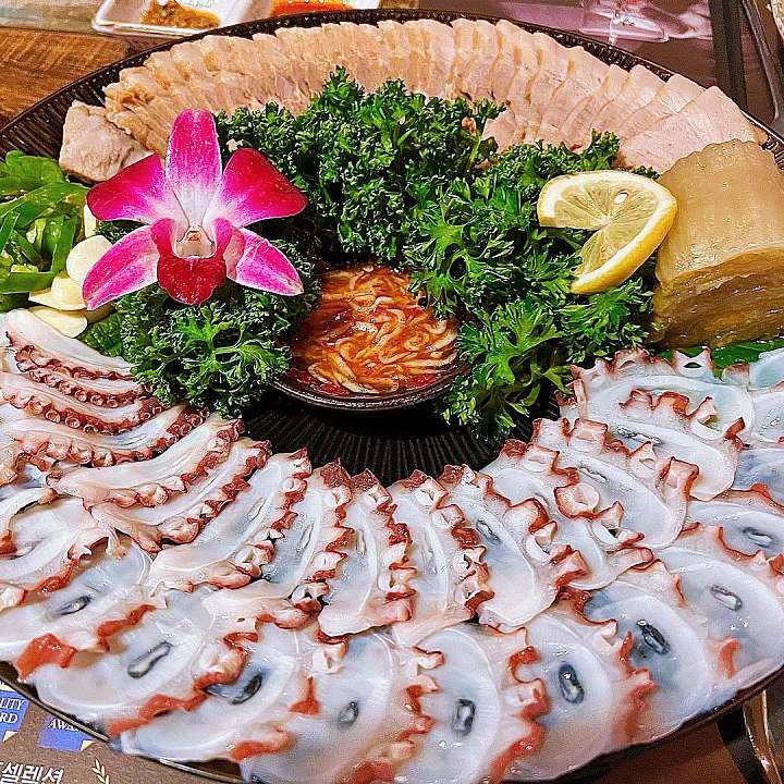 생생정보 문어삼합 맛집