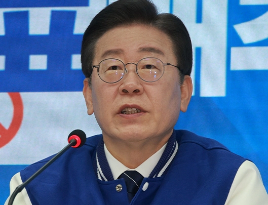 박지원 프로필 나이 고향 재산 조국 명예당원 논란