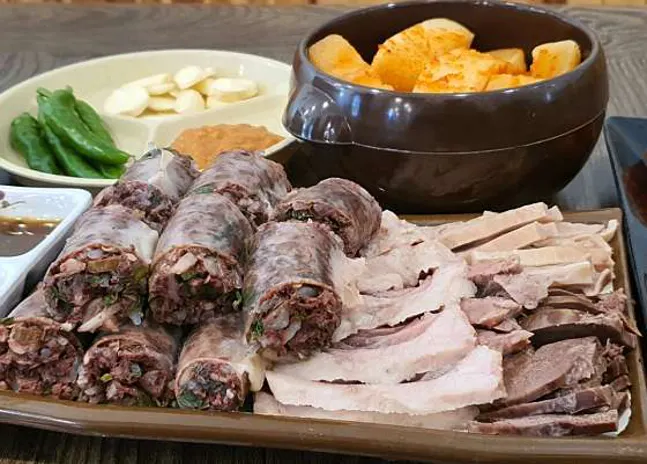 평양아바이순대국밥