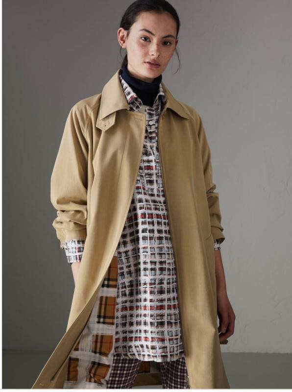 버버리 여성 크로허스트 개버딘 오버사이즈 트렌치코트 카코트 오트밀 40726101