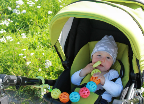 유모차 컵홀더 종류와 선택법 (일체형, 탈부착형, 보온기능) 관련 사진
