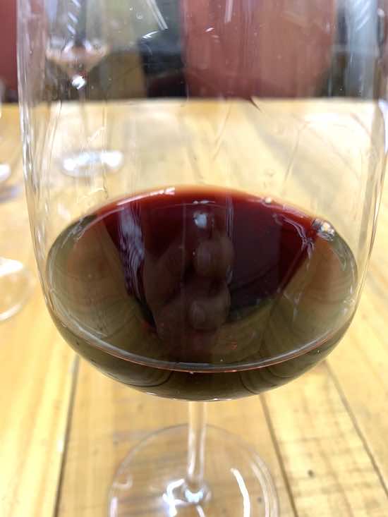 Ômina Romana Linea Ars Magna Merlot 2015의 색