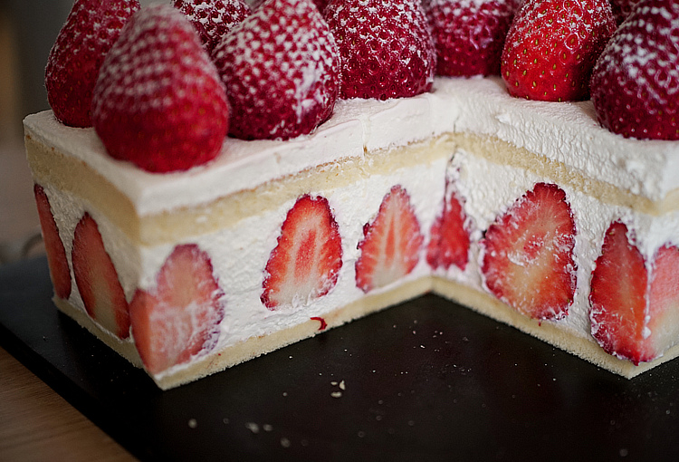 델리카한스 딸기케이크 단면