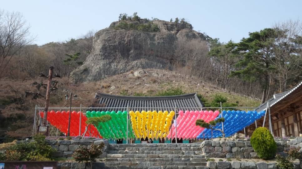 100대 명산 등산하기 고창 선운산 동백과 단풍, 사찰과 기암절벽이 어우러진 최고의 힐링 산행지