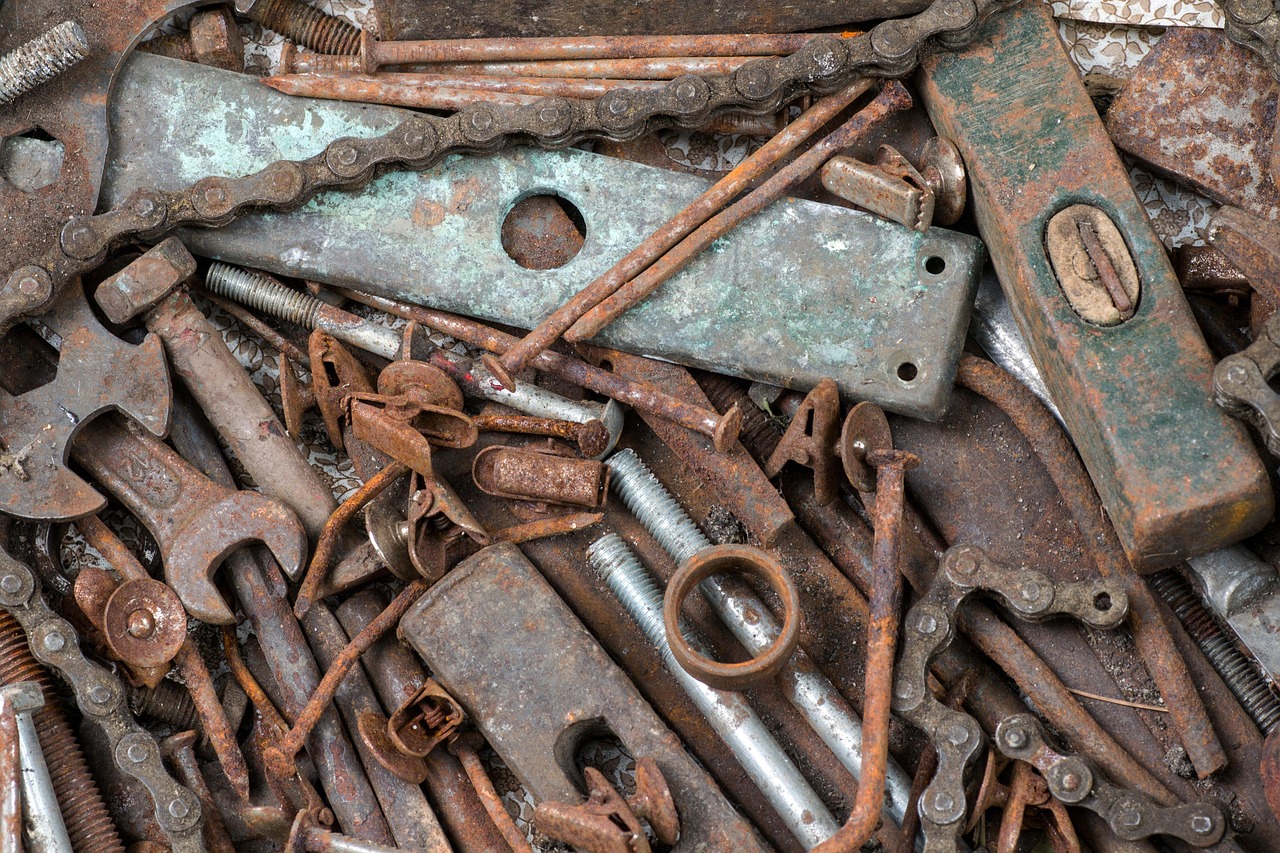 파상풍 원인 녹슨 철 도구