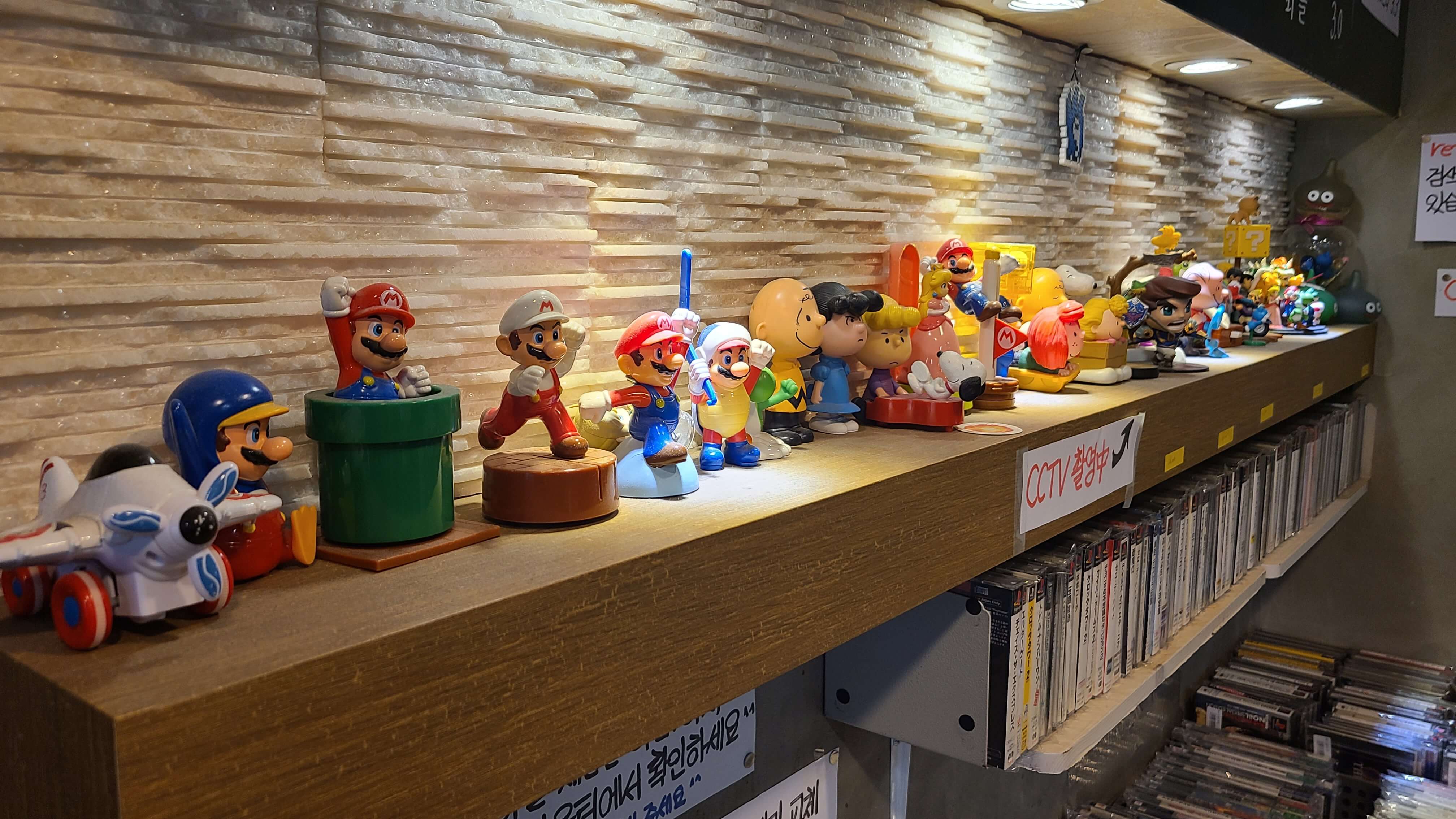 레트로카페-트레이더-장식