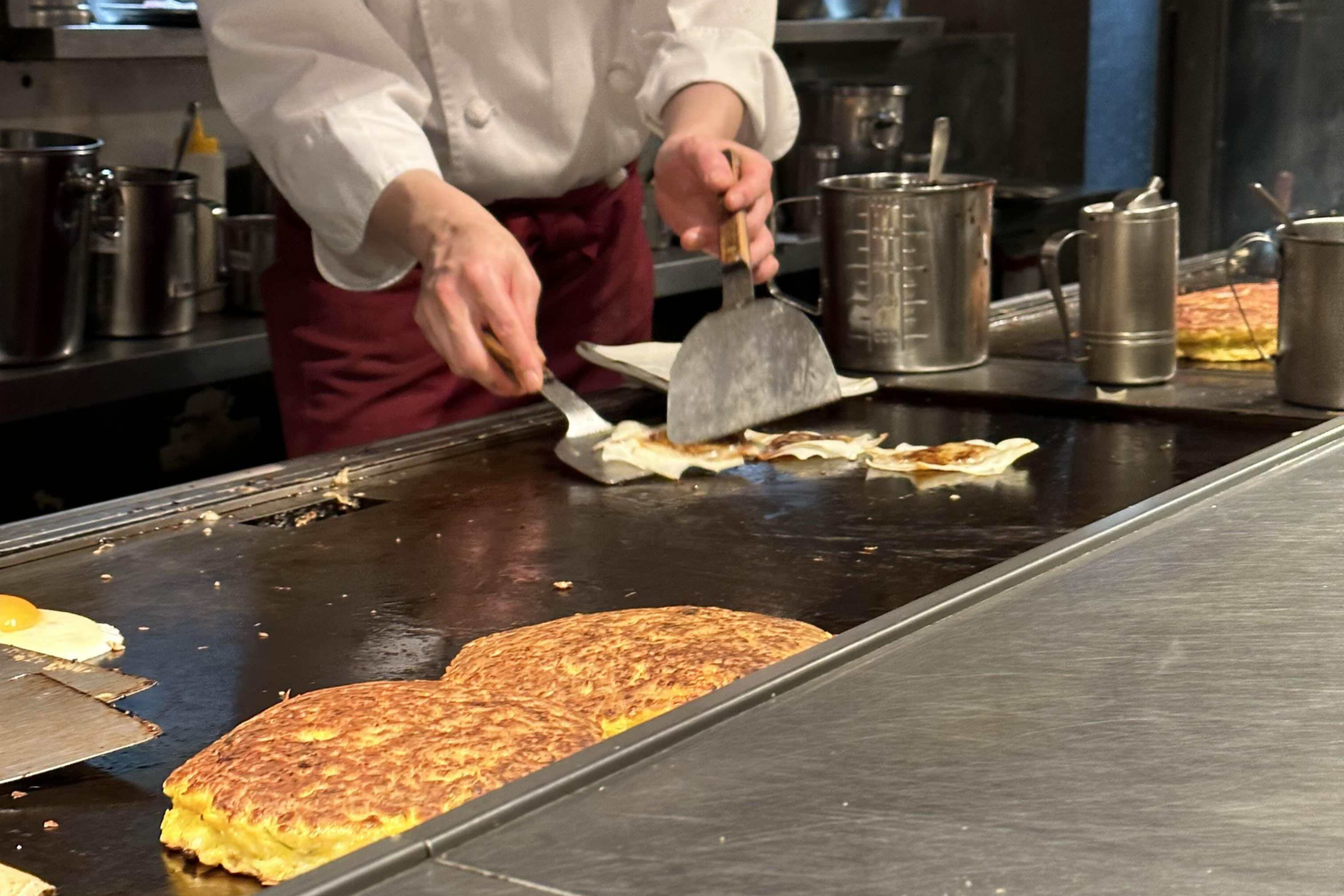 치보에서-요리하는-모습