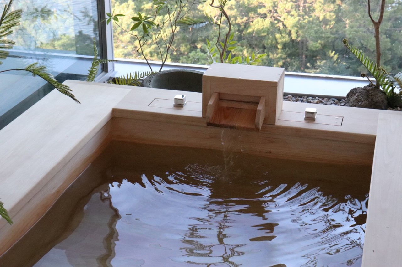 호텔 내 료칸식 히노끼탕 사진