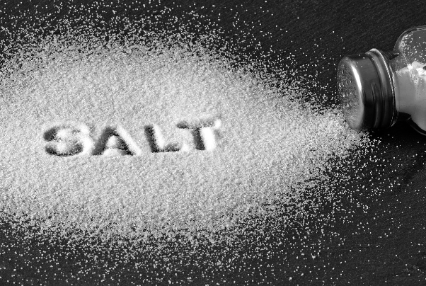 하루 적정 소금 섭취량과 나트륨 줄이는 방법
