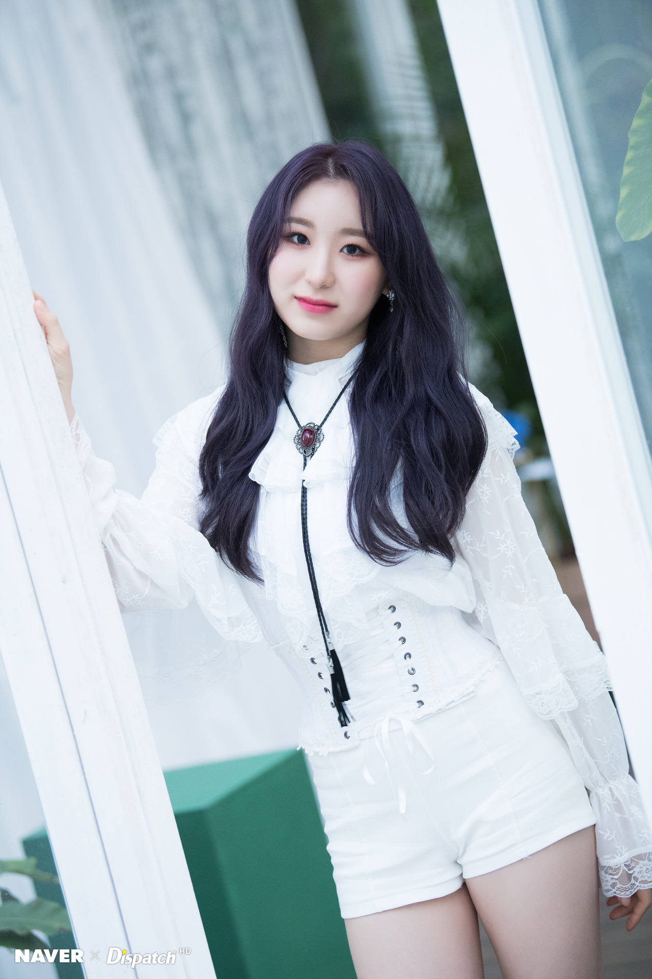 이채연 아이즈원 나이 프로필 키 이채령 다리 고화질 화보 인스타 과거