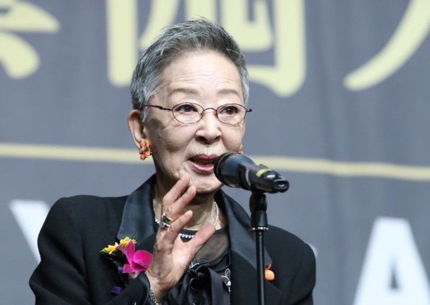 배우-김지미