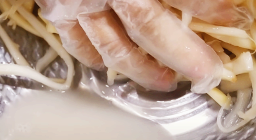 물 나오는거봐