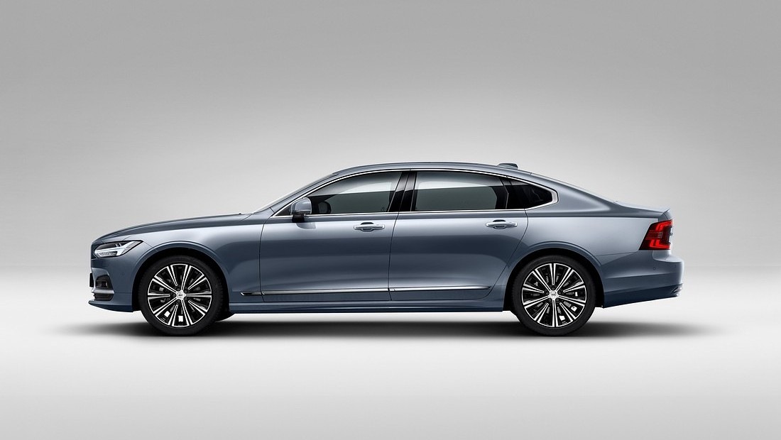 출처 다음자동차 볼보S90 측면 2021년식!