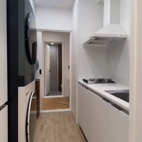 보조주방과 세탁기와 건조기가 같이 있어 매우 좋다