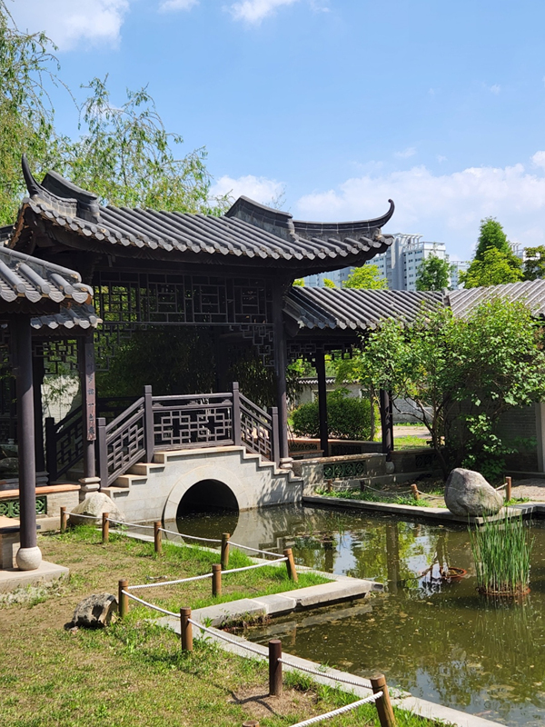 고즈넉한_월화원_건물