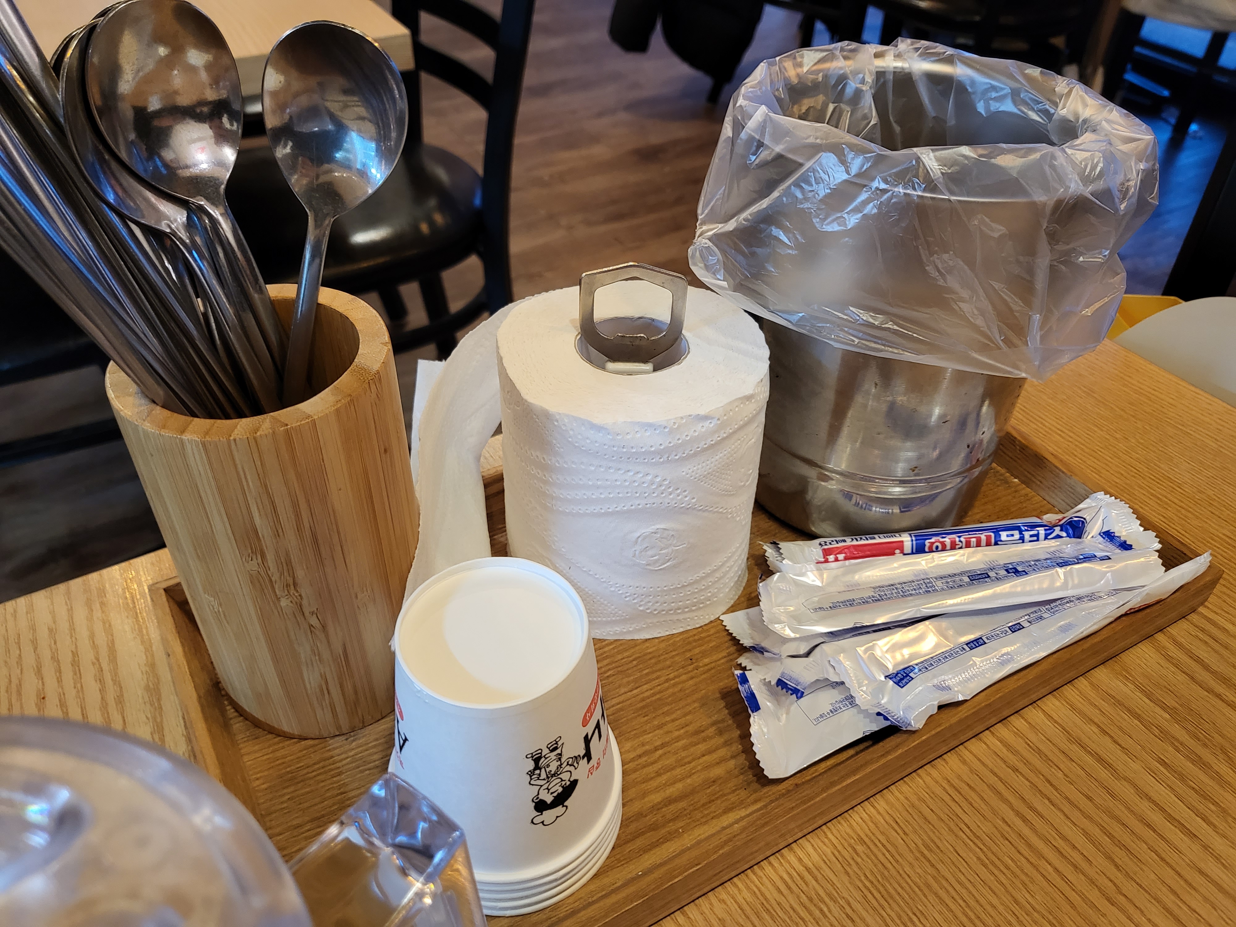 안양 오팔집 - 테이블 셋팅