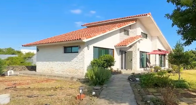 [제주도 전원주택, 펜션, 다세대주택 매매] 서귀포시 남원읍 의귀리 / 대정읍 신도리, 제주시 구좌읍 김녕리 / 애월읍 어음리 / 한경면 조수리