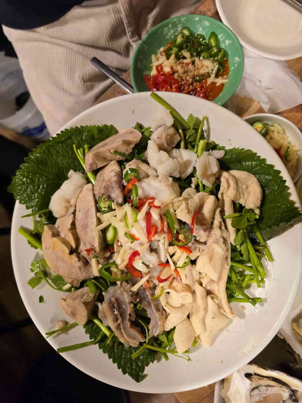 서촌계단집 아귀내장 수육