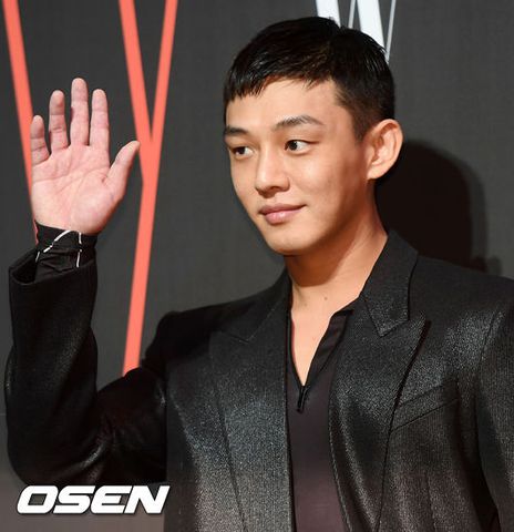 유아인