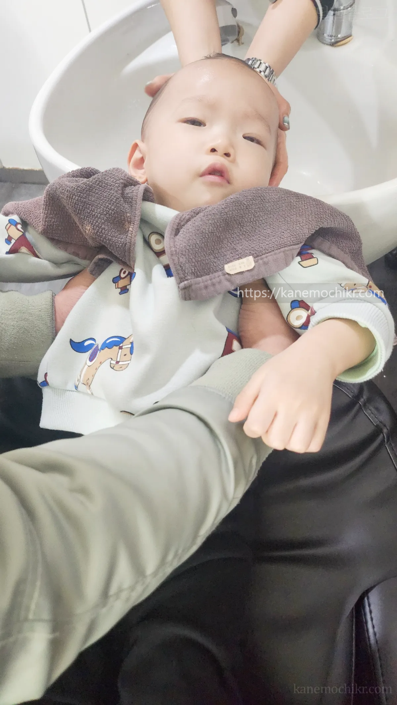 2살아이-미용실