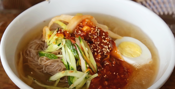 비빔물냉면