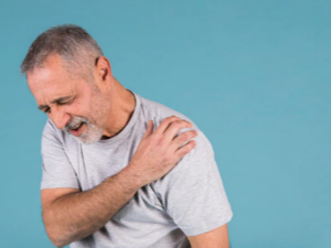 왼쪽 어깨 통증 원인