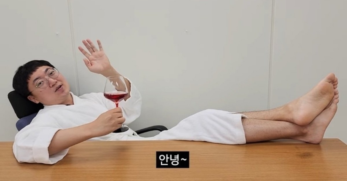 충주맨 김선태 유튜브, 채널 개설 3일 만에 100만 구독자 돌파한 이유