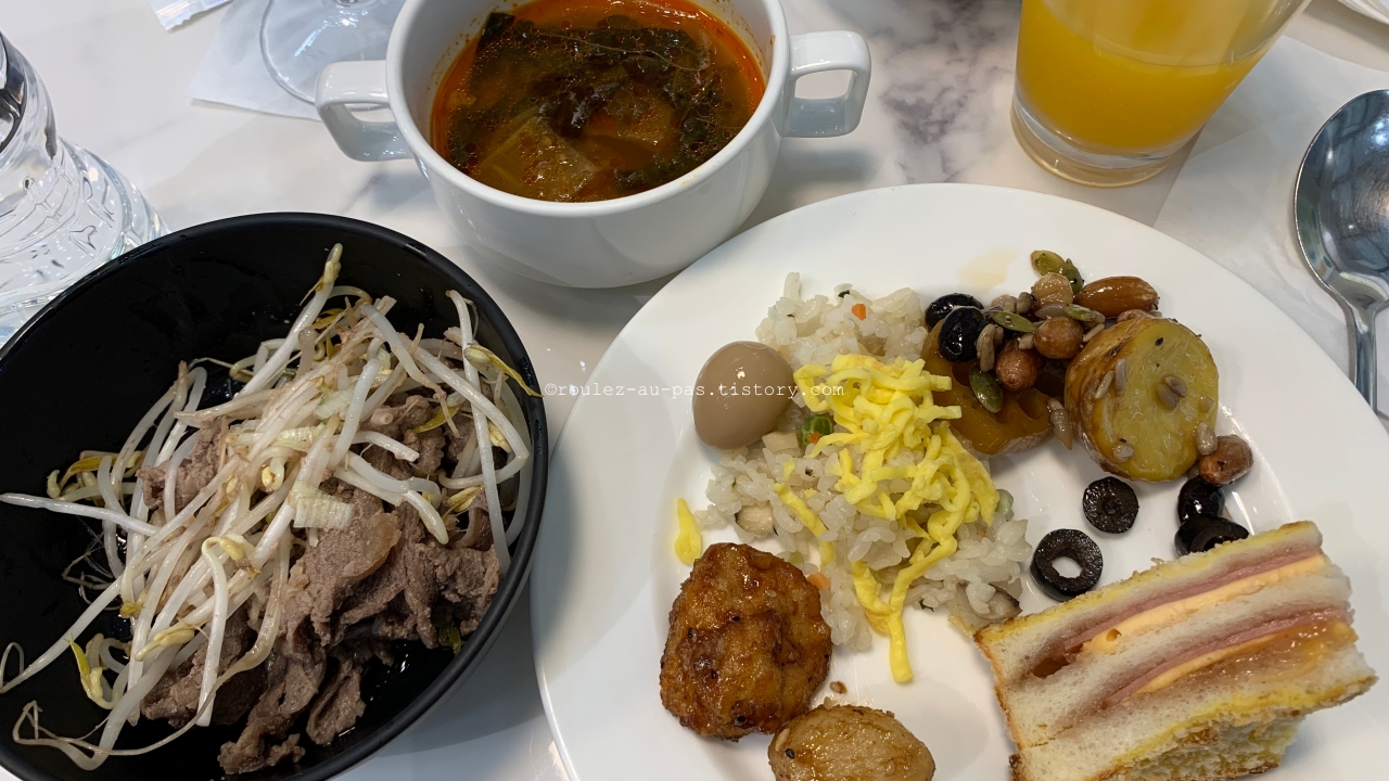 JAPAN-TRAVEL-GMP AIRPORT-LOUNGE