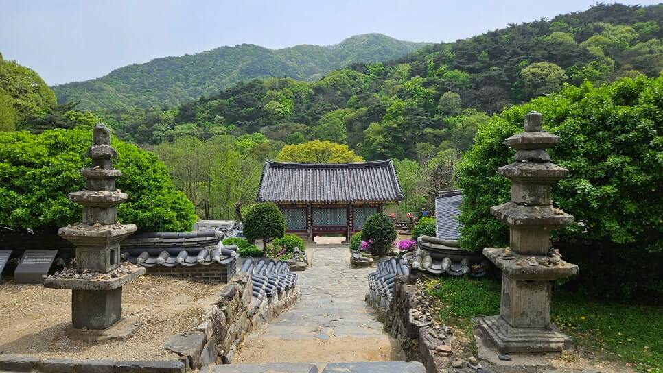 안성 석남사 : 드라마 도깨비의 풍경과 천년 고찰에서 만나는 역사와 자연의 조화