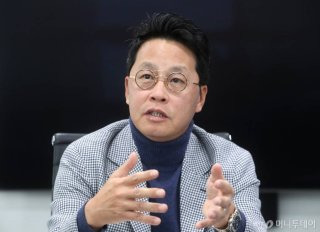 조좌진 역차별 경영 논란