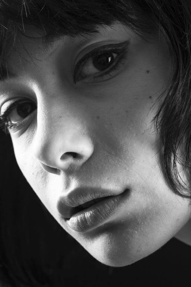 성형수술 하는 꿈 해몽, 변화와 심리적 의미는?