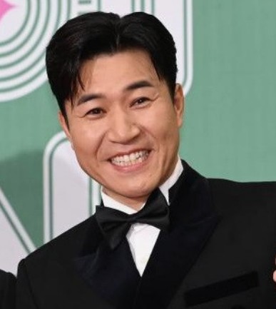 가수 김종민 11살연하 여자친구와 내년결혼 공개