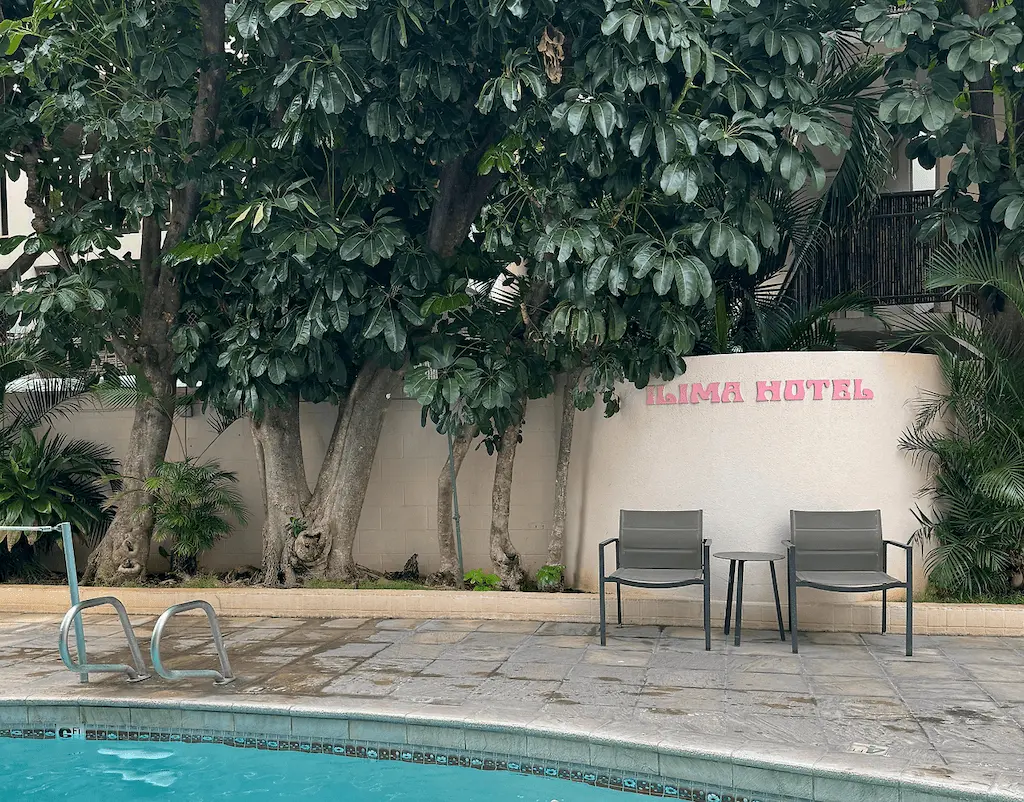 일리마호텔 수영장 전경