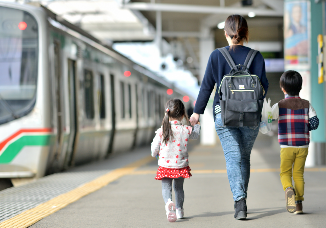 가족 여행 이동 사진