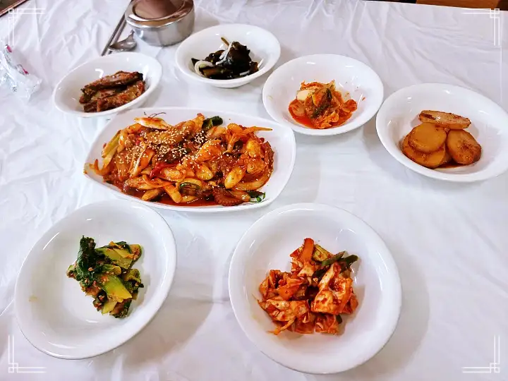 식객 허영만 백반기행 60년 노포 문희경 편 곰치국 문어볶음 장치조림 울진 맛집 소개
