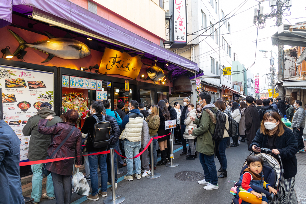 스시잔마이 스키지시장 본점의 웨이팅 모습