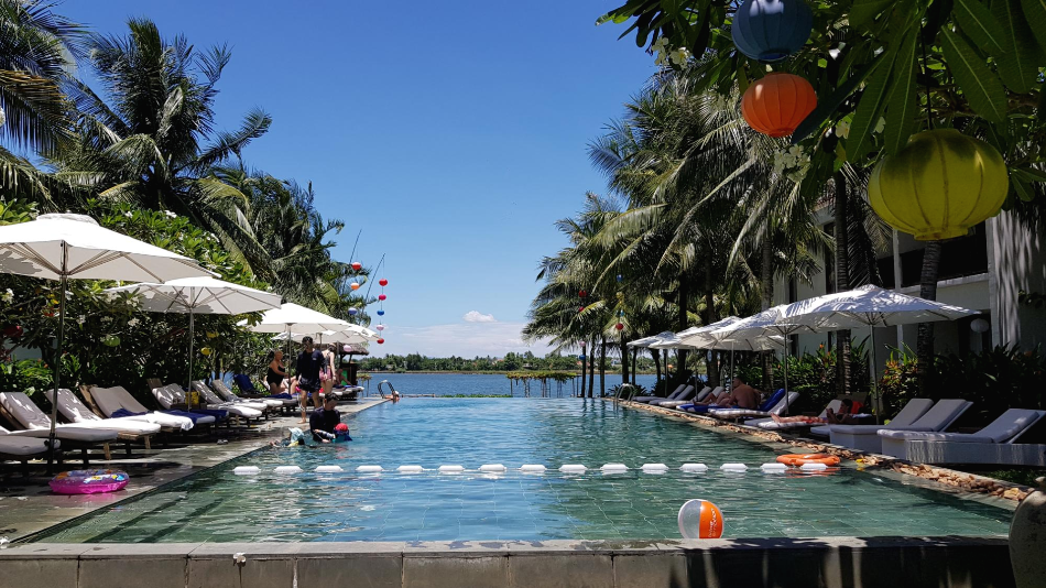 빈흥 에메랄드 리조트