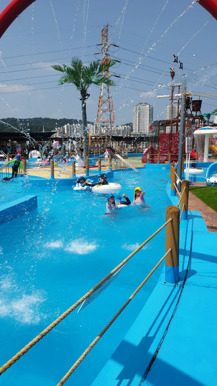 고양-패밀리워터파크-유수풀-사진