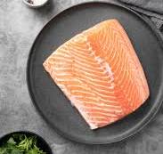 손톱 건강에 좋은 음식 ② 연어