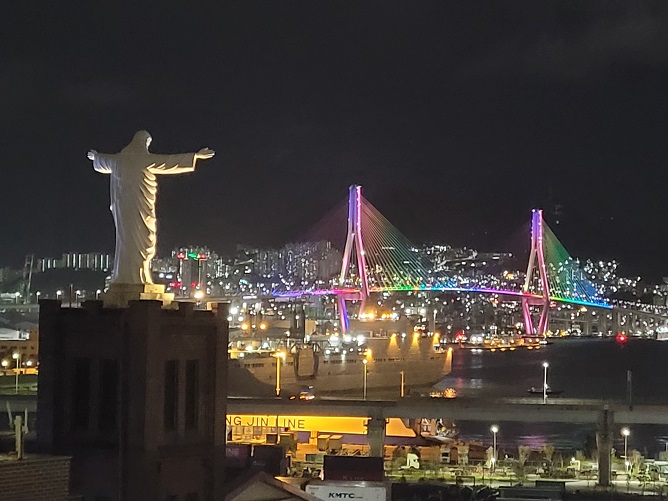 부산 동항성당 야경