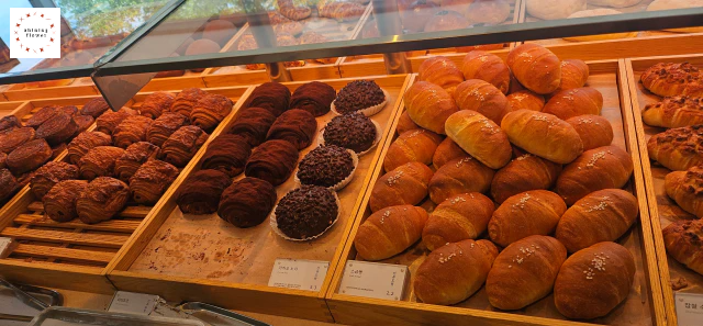 선유도원-베이커리-소금빵과 패스츄리 종류