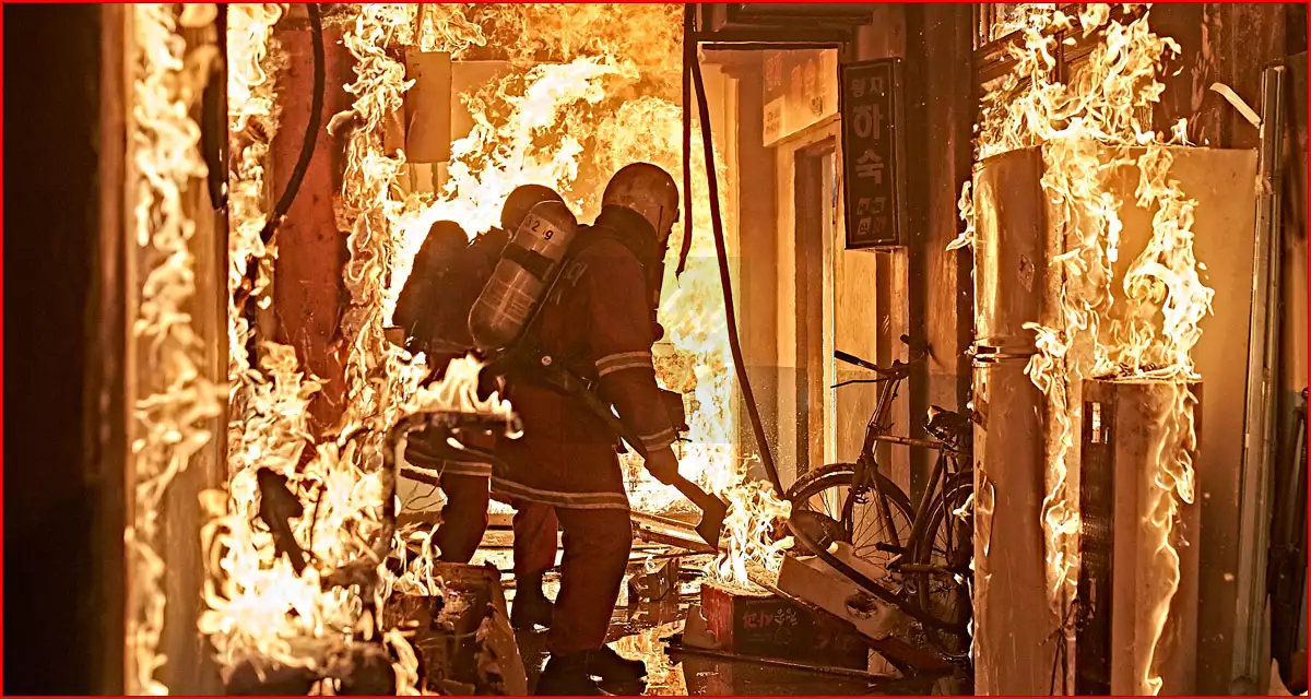 화마 속 소방관들