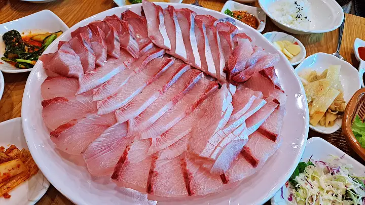 제주 횟집 방어회 대방어 돼지방어 겨울 제철 지금이 딱 맛집 추천