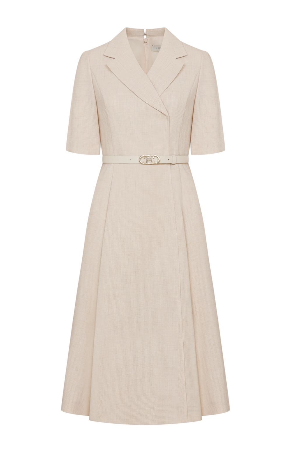 피팅 모델로 제품 핏과 스타일 확인