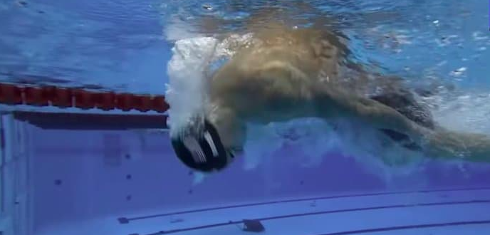 플립턴 하는 선수