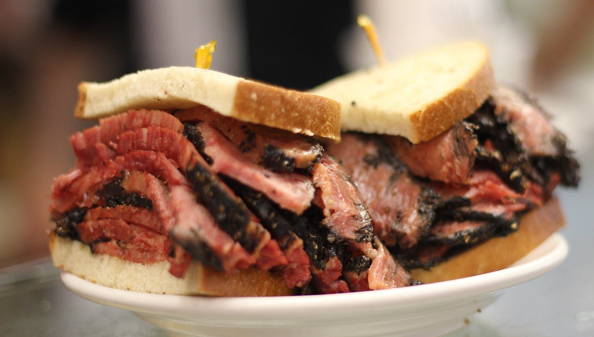 뉴욕 꼭 가봐야 할 음식점 또는 음식 카츠 델리카페 (Katz&#39;s Delicatessen)